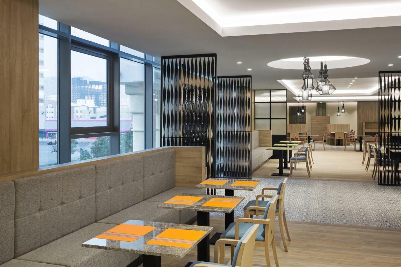 Park Inn By Radisson Makkah Aziziyah Mekka Eksteriør bilde Interior of the hotel