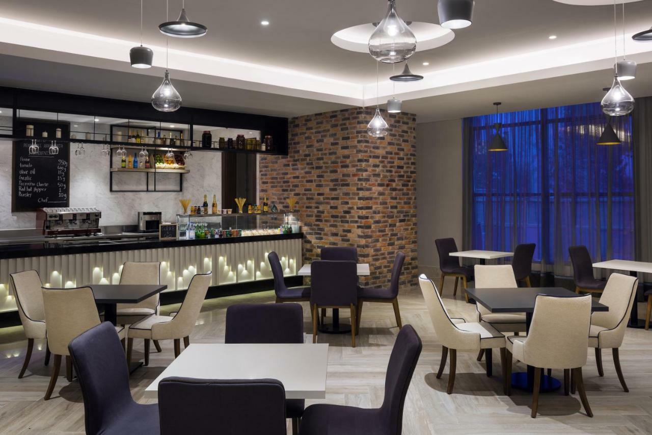 Park Inn By Radisson Makkah Aziziyah Mekka Eksteriør bilde The hotel's restaurant